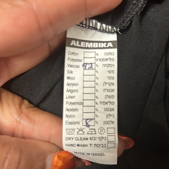 Alembika Top w/ handkerchief sides, 3/4 length sleeves, one collar neckline GUC! - Picture 14 of 14